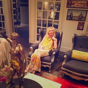 Meet your Posher, Beatrice